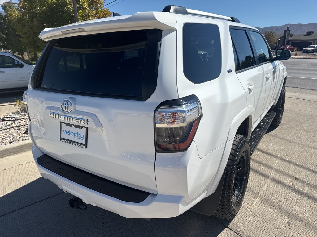 2024 Toyota 4Runner SR5 photo 7