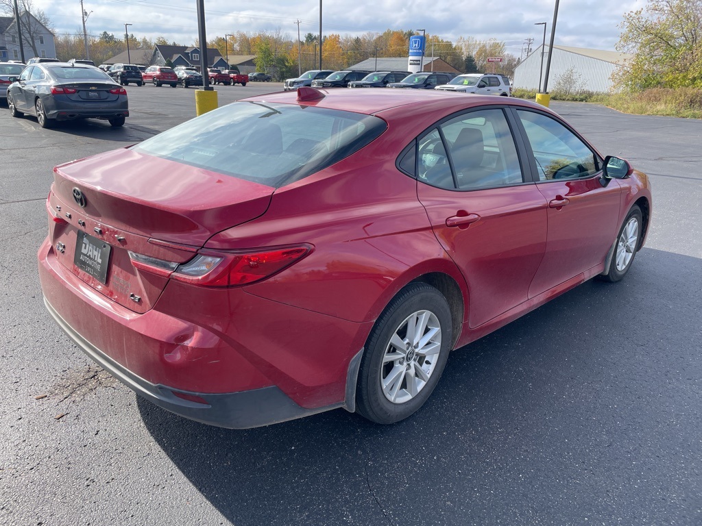 2025 Toyota Camry LE photo 2