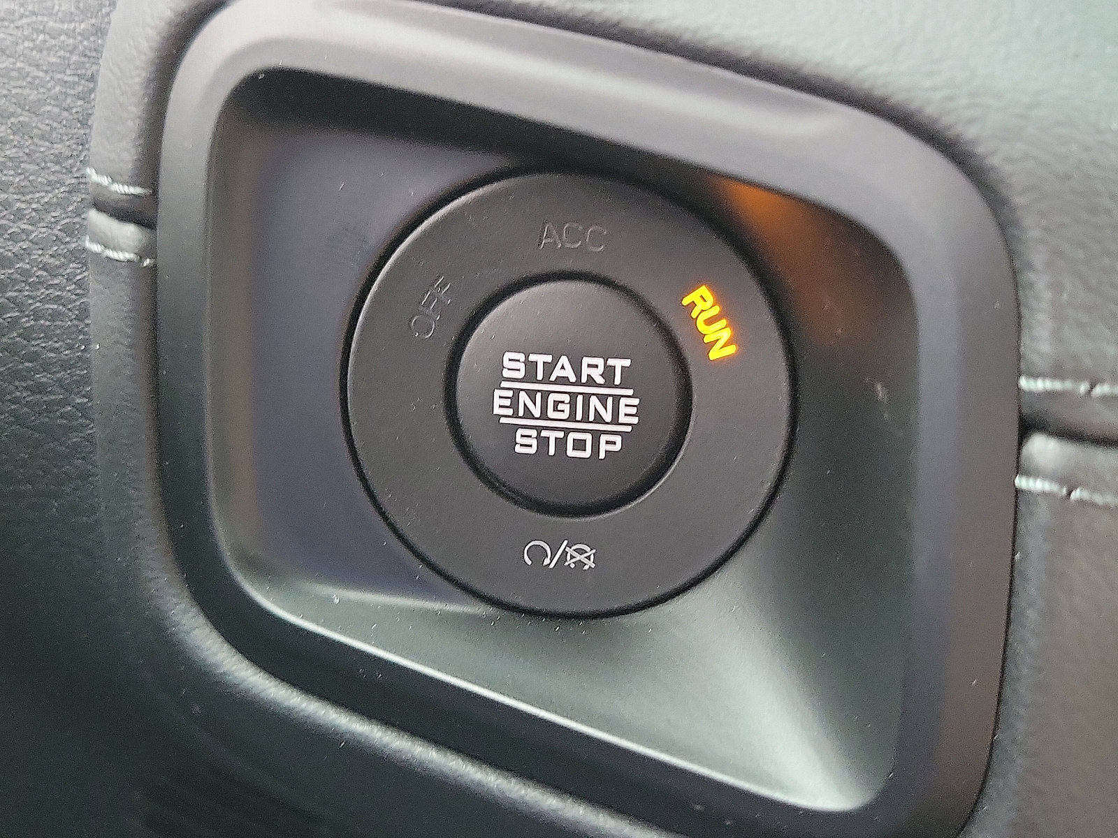 2025 Jeep Wrangler Sahara photo 11