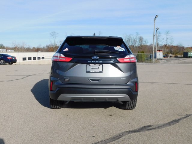 2023 Ford Edge SEL photo 2