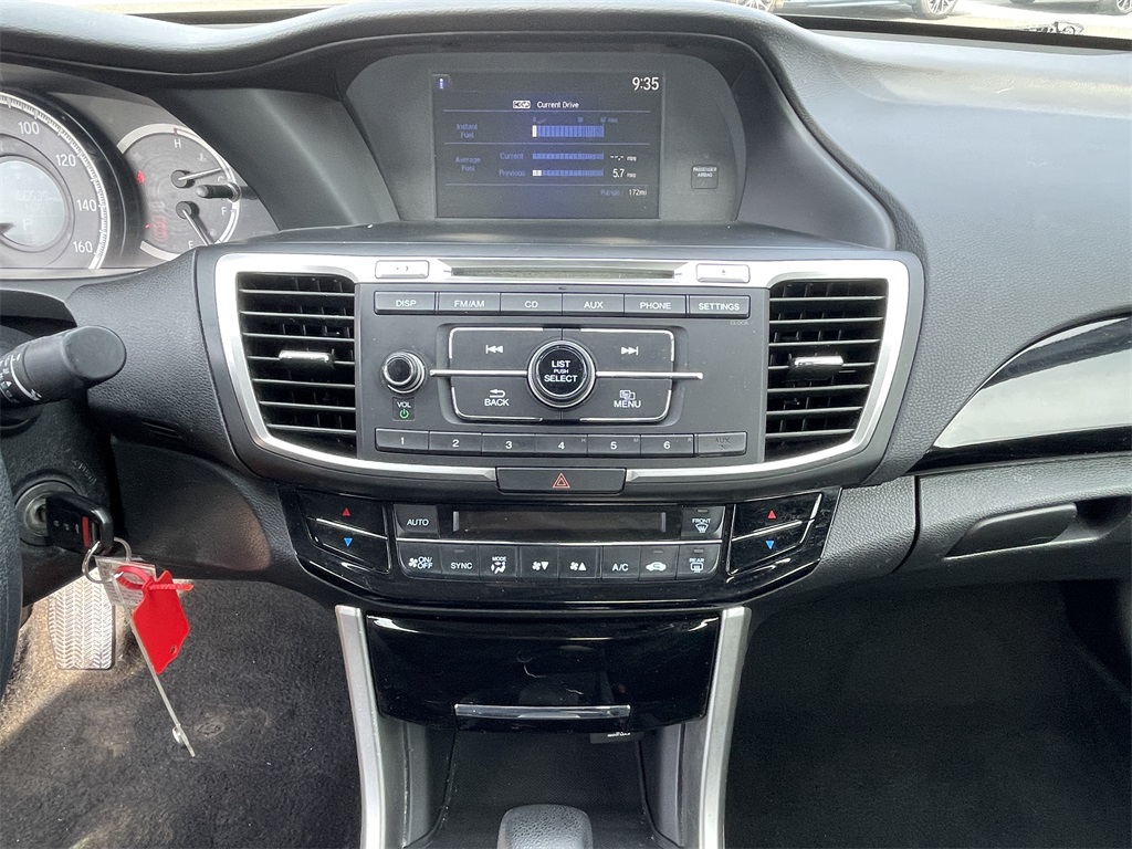 2017 Honda Accord LX photo 22