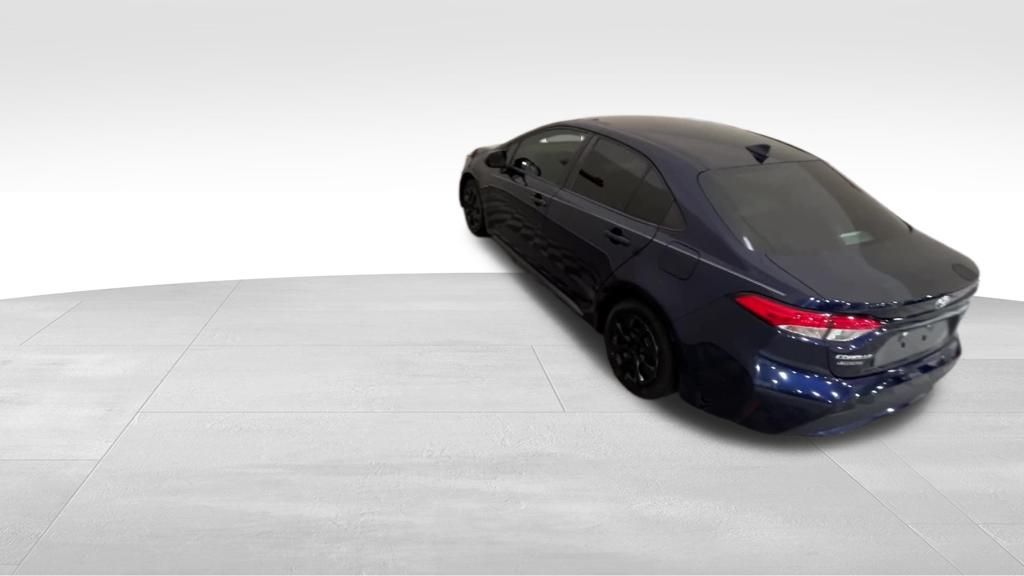 2020 Toyota Corolla LE photo 2