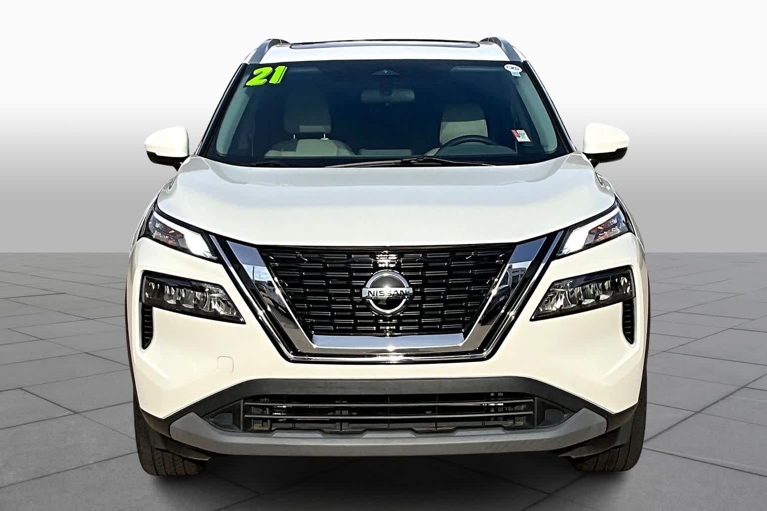 2021 Nissan Rogue SV photo 4