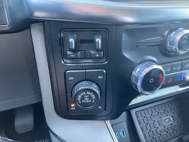 2023 Ford F-150 Limited photo 28