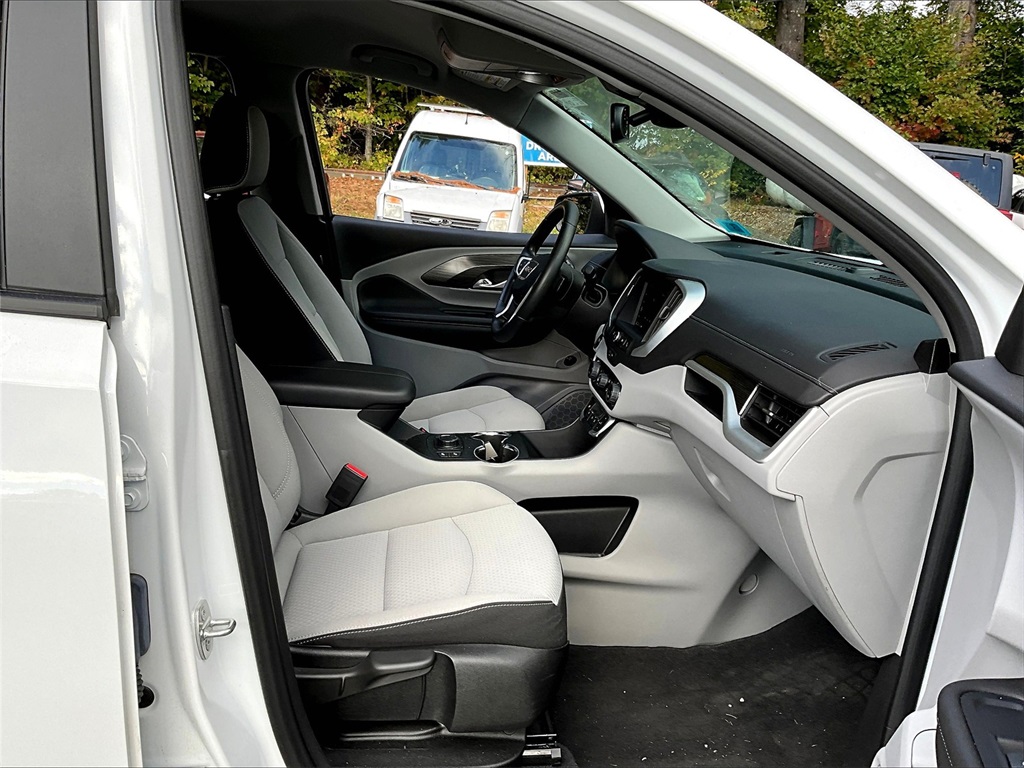 2023 Gmc Terrain SLE photo 13