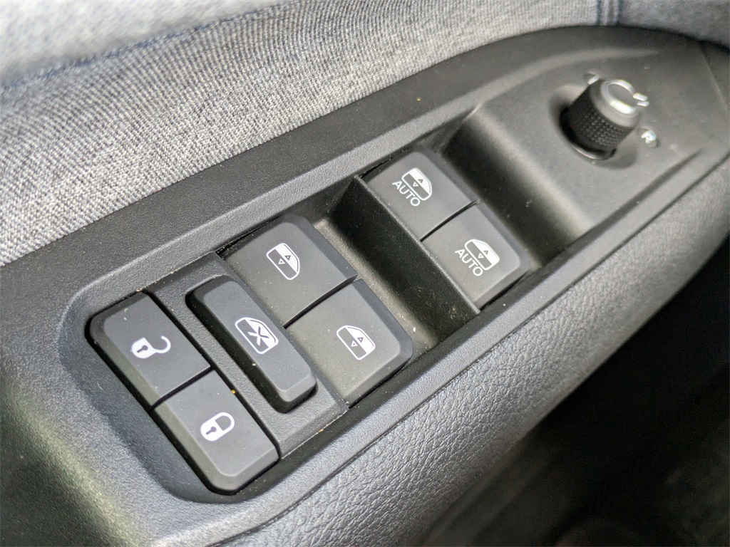 2022 Jeep Compass Latitude photo 19
