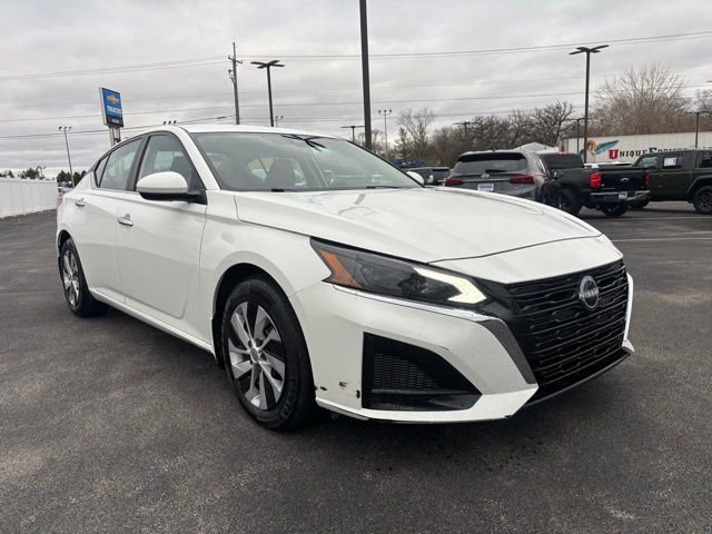 2023 Nissan Altima 2.5 S photo 3