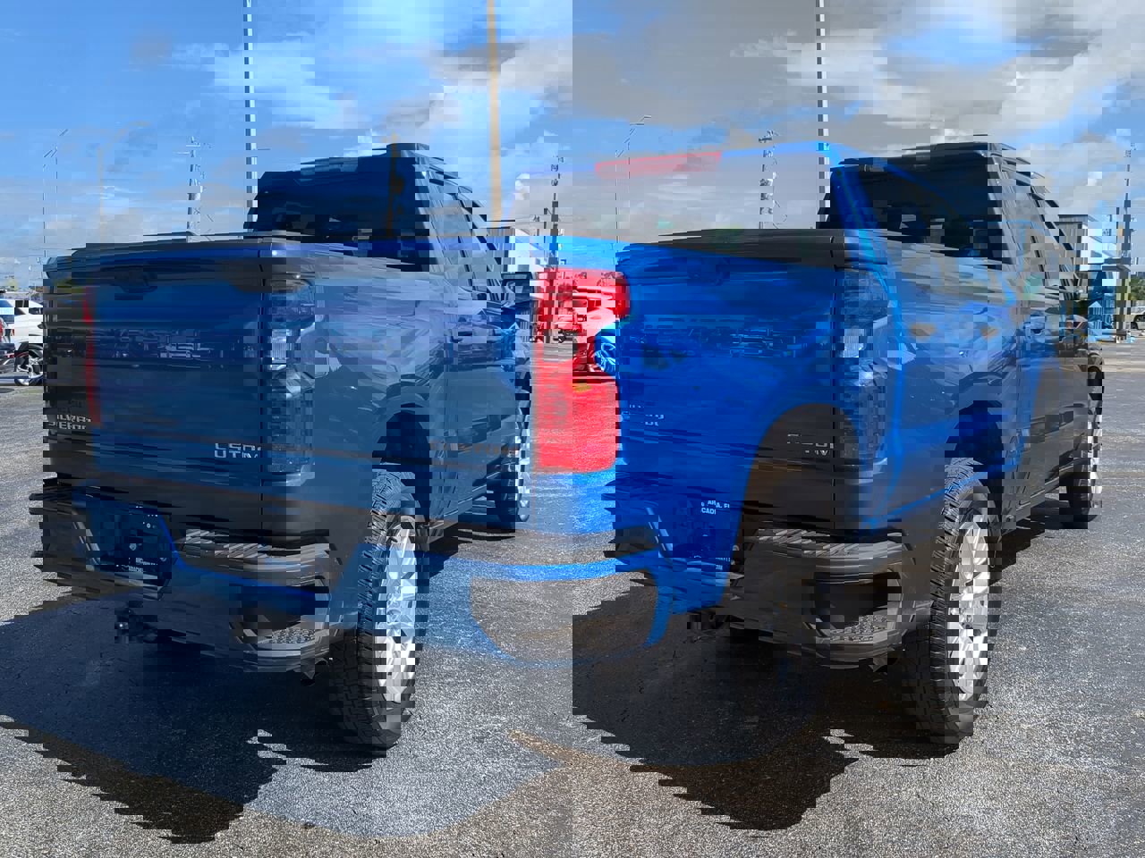 2023 Chevrolet Silverado 1500 Custom photo 4