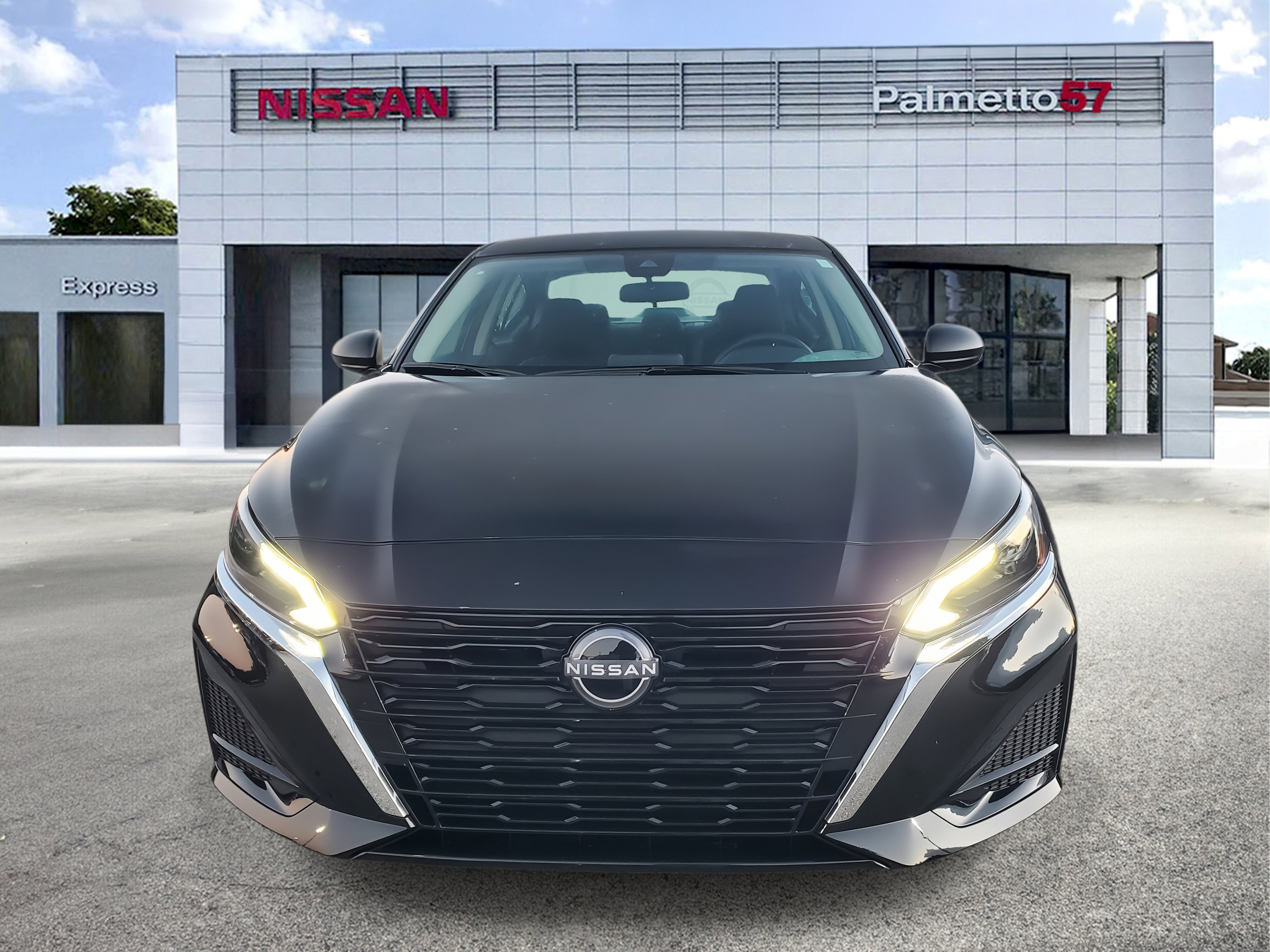 2025 Nissan Altima 2.5 SV photo 2