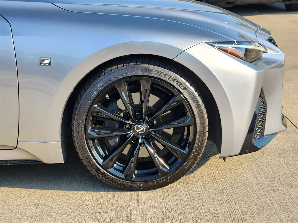 2021 Lexus IS 350 F SPORT photo 8