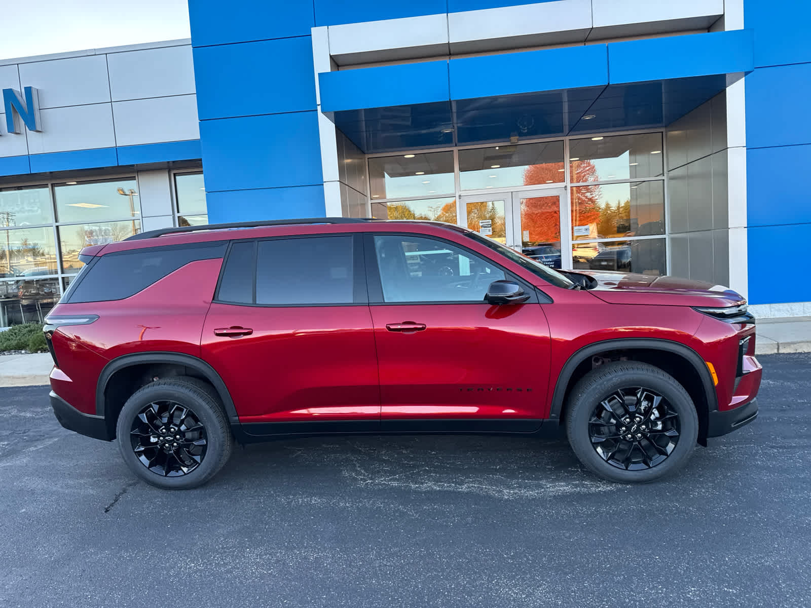 2026 Chevrolet Traverse photo 3