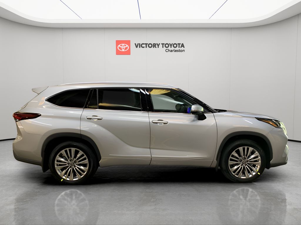 2025 Toyota Highlander XLE XSE Platinum Limited photo 6