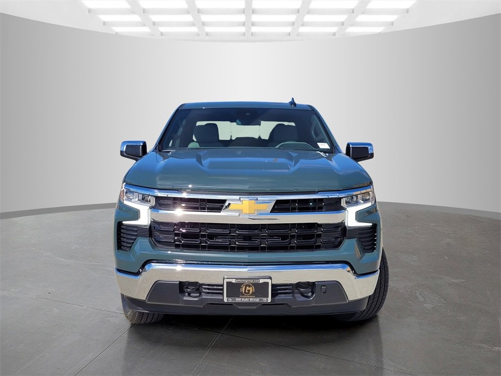 2026 Chevrolet Silverado 1500 LT photo 2