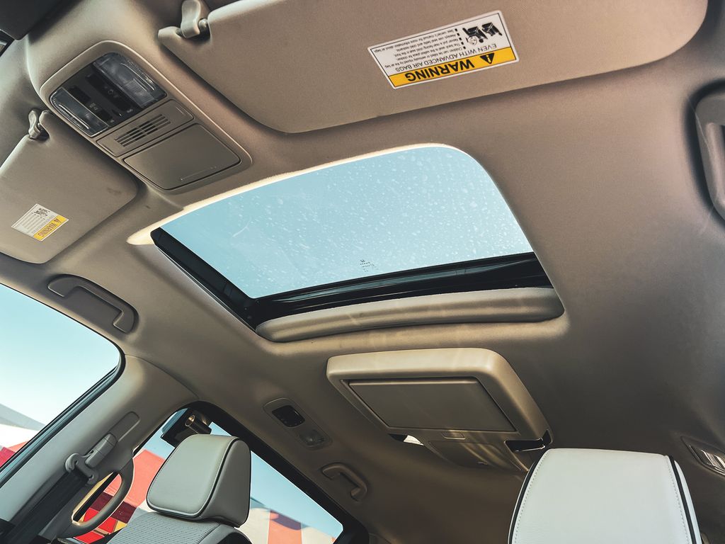 2026 Honda Odyssey Elite photo 26