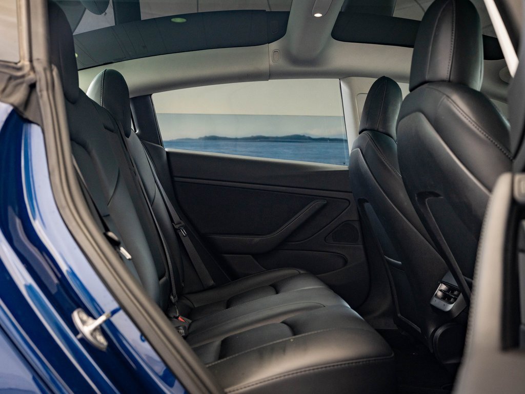2021 Tesla Model 3 Long Range photo 28