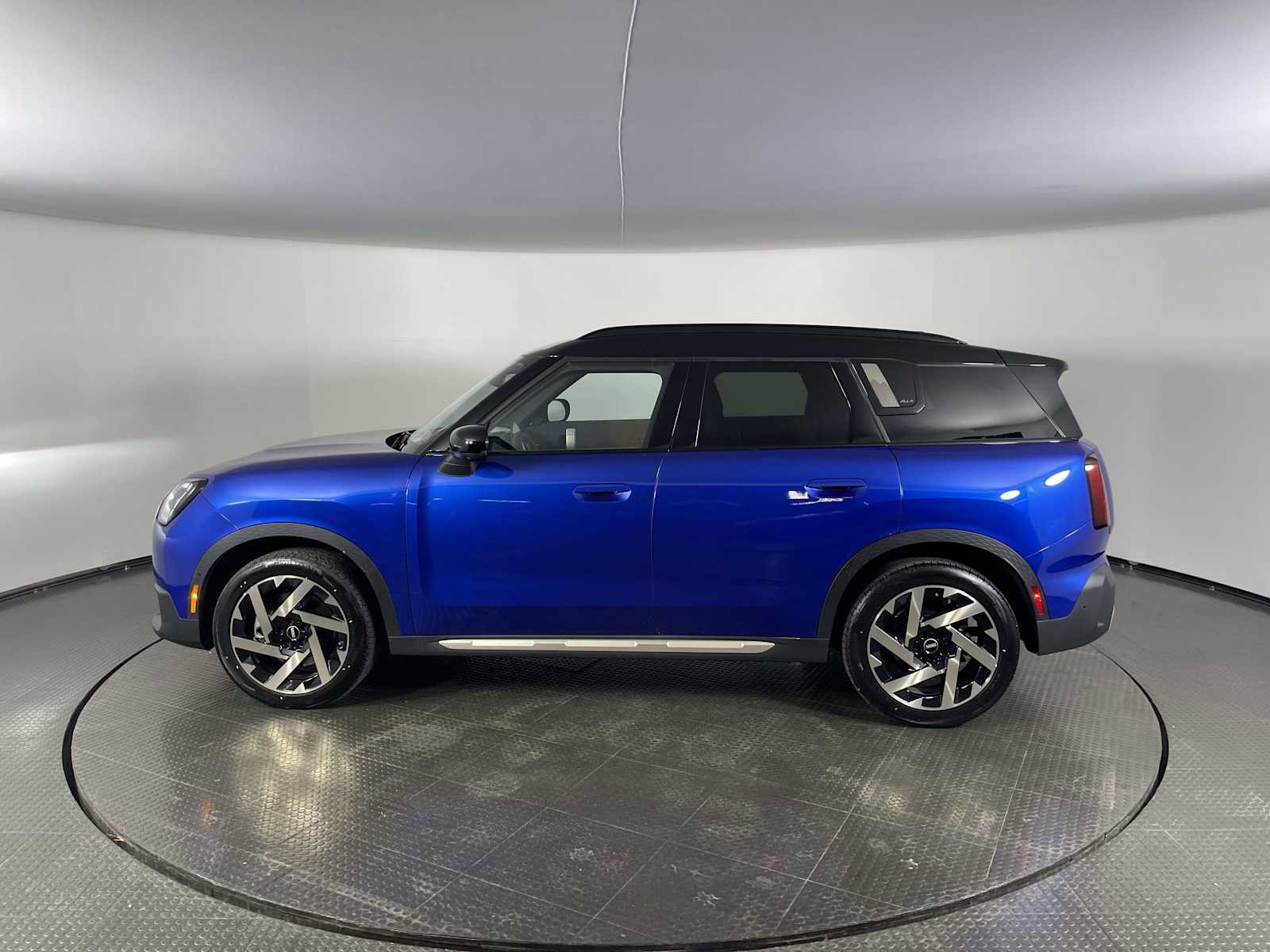 2025 Mini Cooper S ALL4 photo 6