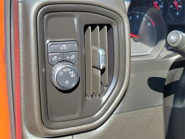 2024 Chevrolet Silverado 1500 Custom photo 17