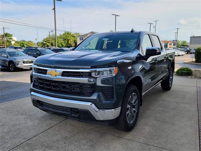 2025 Chevrolet Silverado 1500 LT photo 7