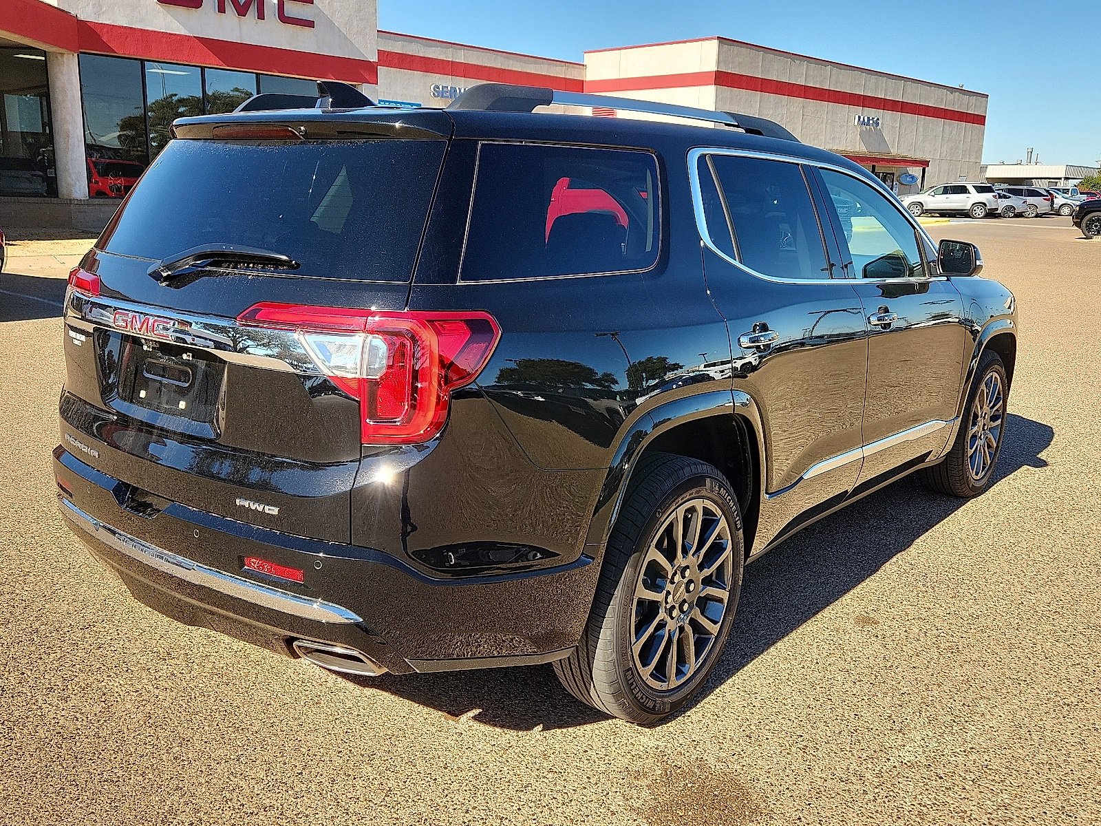 2023 Gmc Acadia Denali photo 3