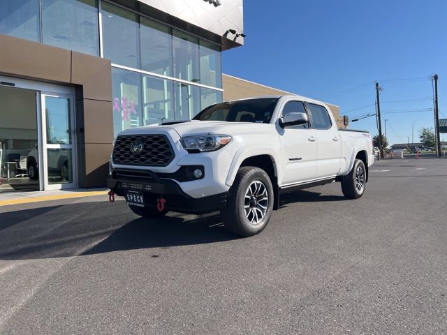 2021 Toyota Tacoma SR5 photo 2