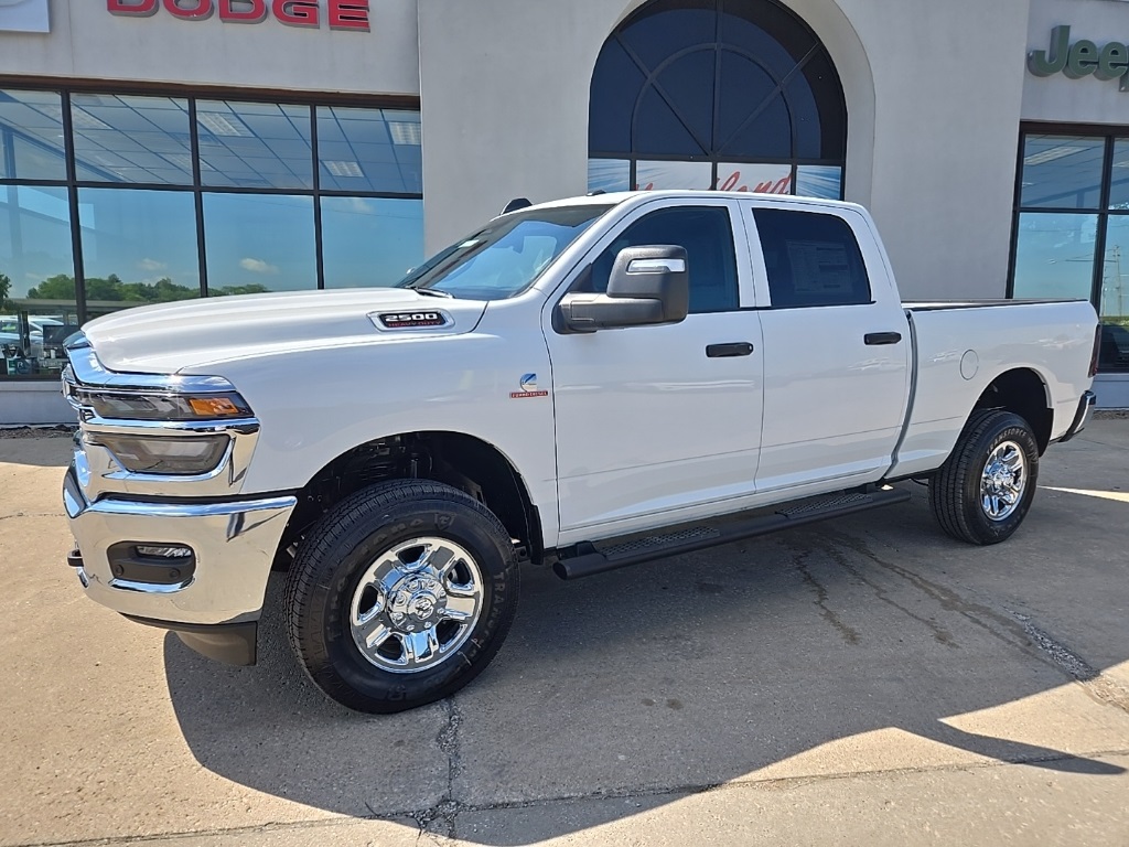 2025 Ram 2500 Tradesman photo 2