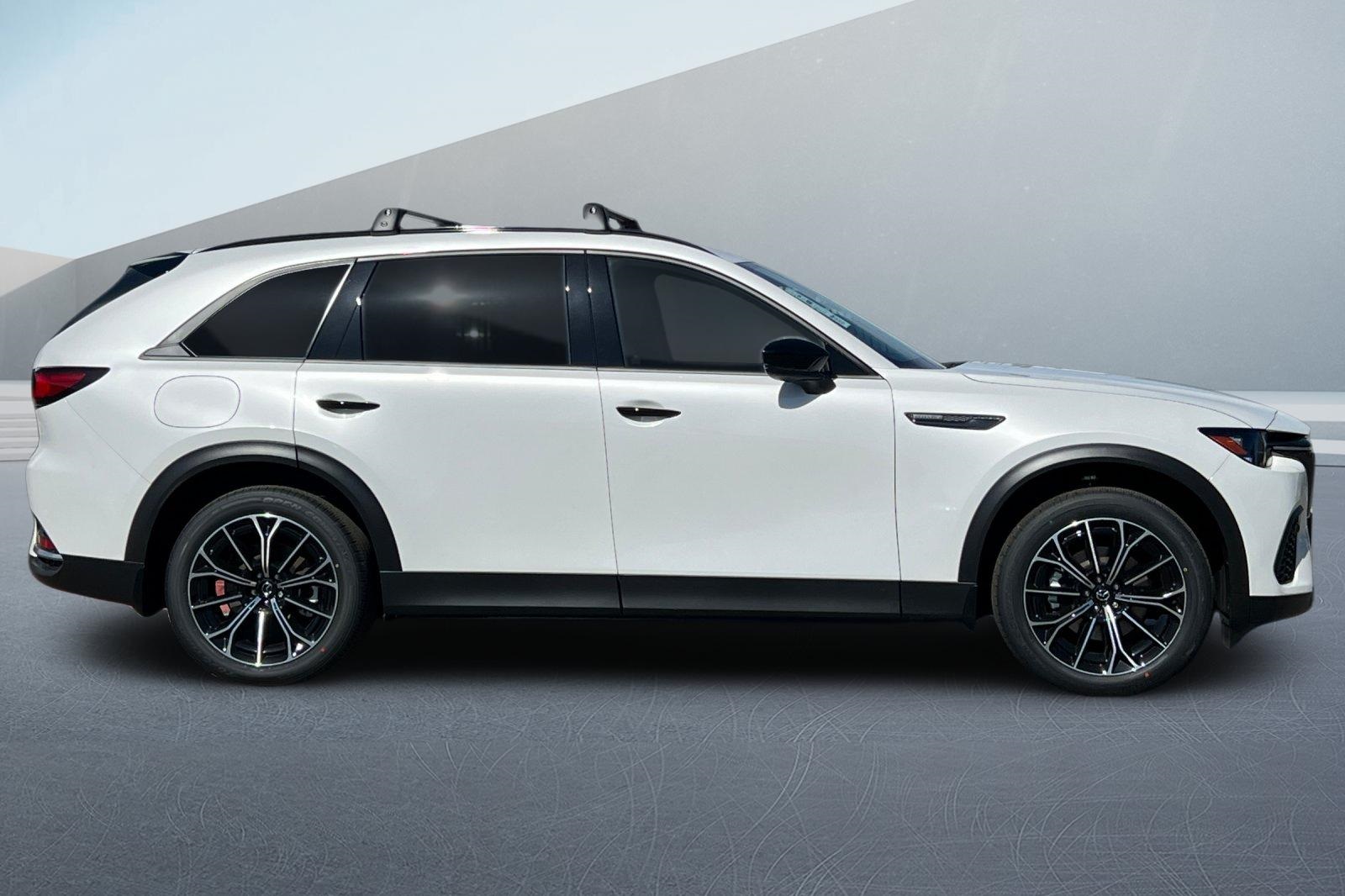 2025 Mazda CX-70 Premium Plus photo 2