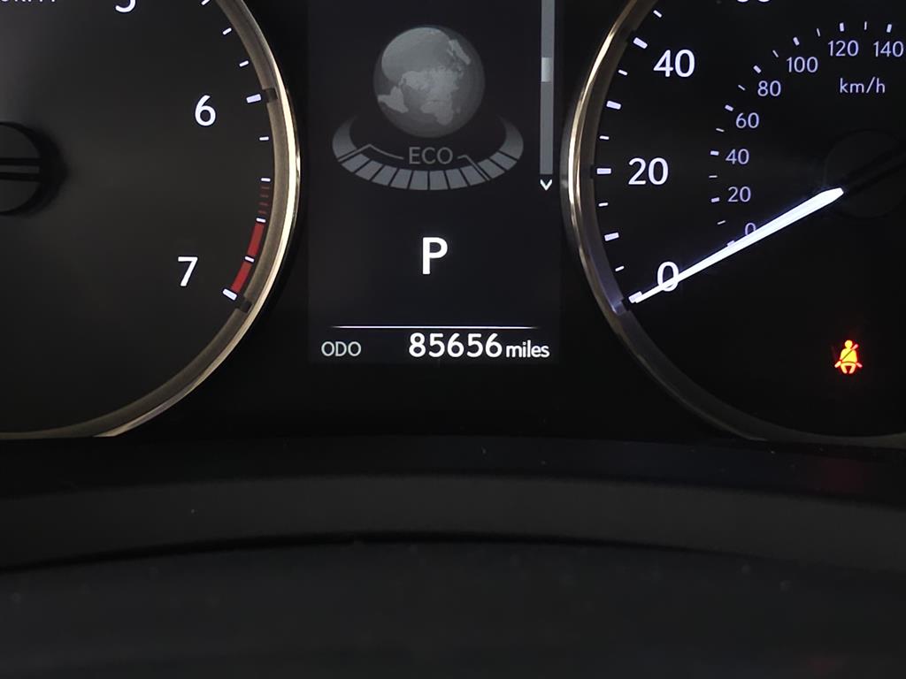 2017 Lexus IS 300 photo 17