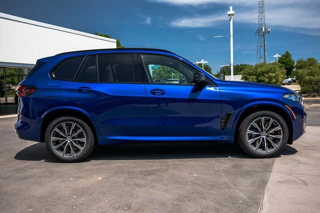2026 Bmw X5 M60i photo 2