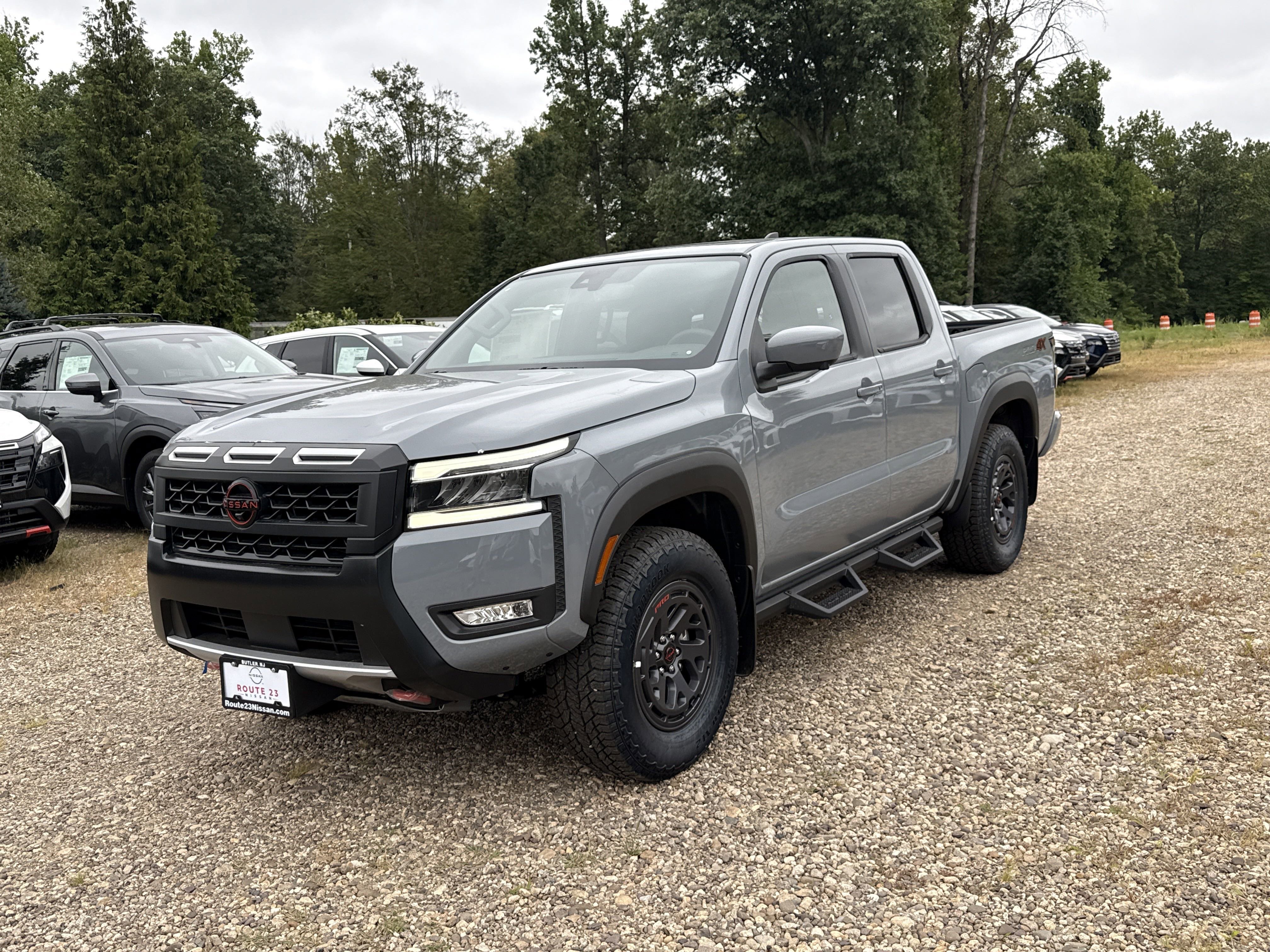 2025 Nissan Frontier PRO-4X's photo