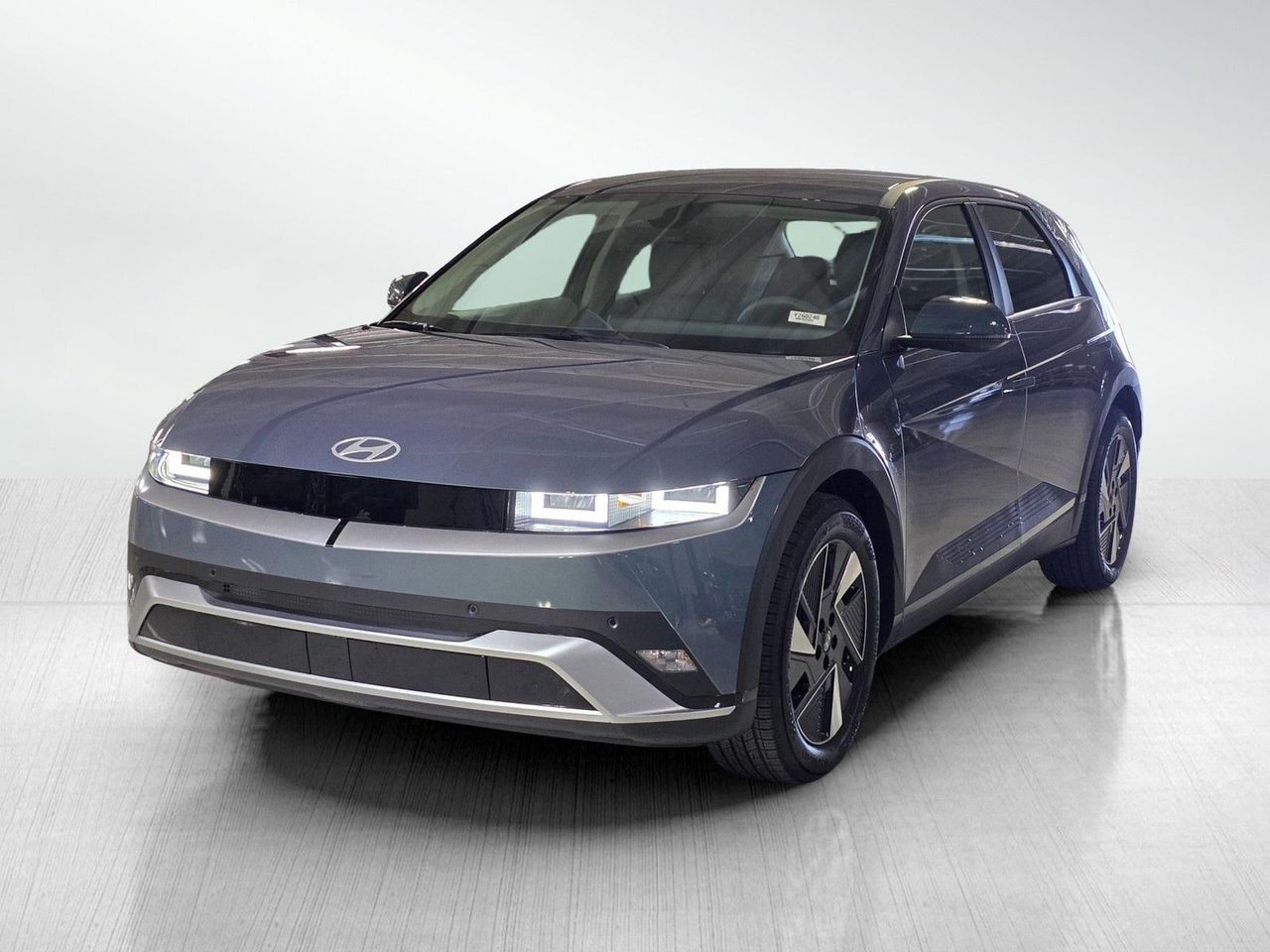 2026 Hyundai Ioniq 5 SE Standard Range photo 3