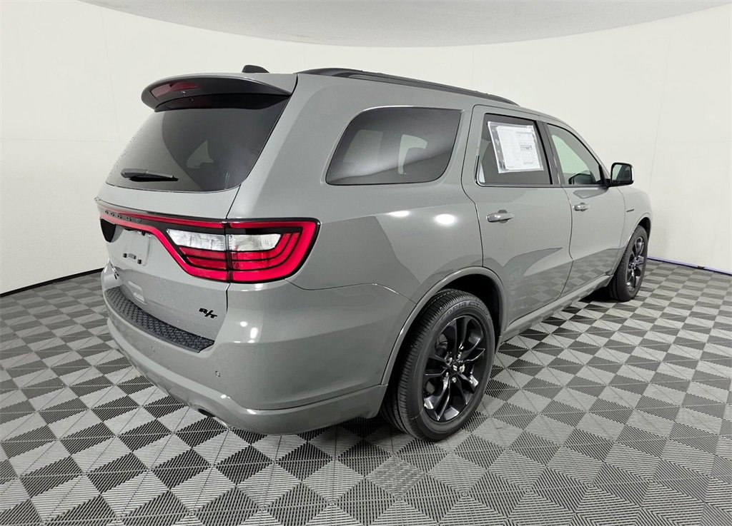 2025 Dodge Durango R/T photo 2