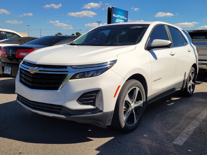 2023 Chevrolet Equinox LT photo 3