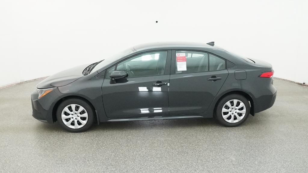 2025 Toyota Corolla LE photo 10