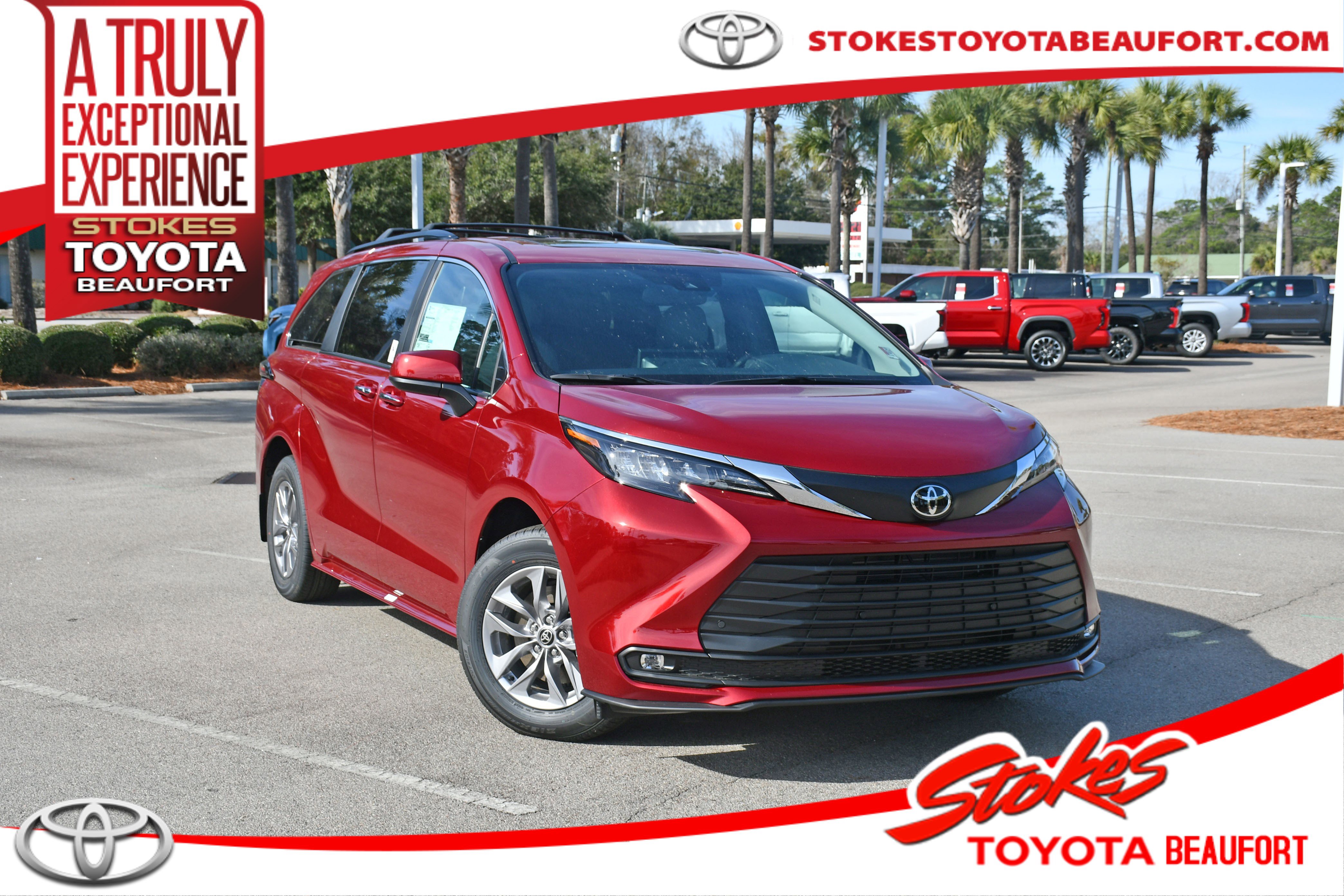 2026 Toyota Sienna XLE's photo