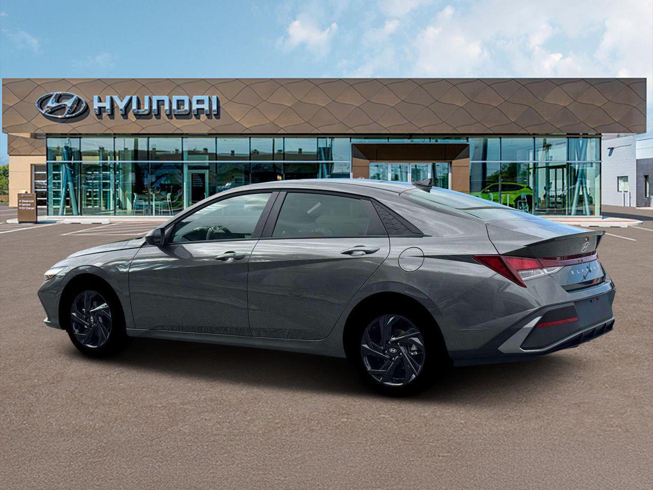2026 Hyundai Elantra SEL Sport photo 3