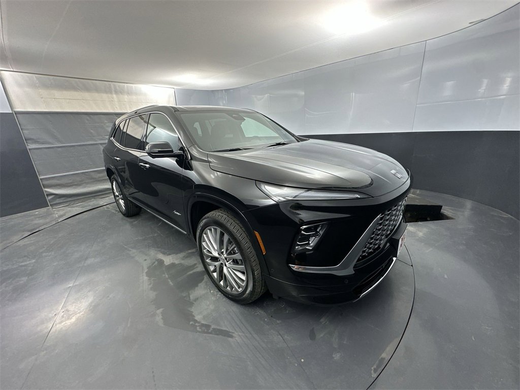 2025 Buick Enclave Avenir photo 2