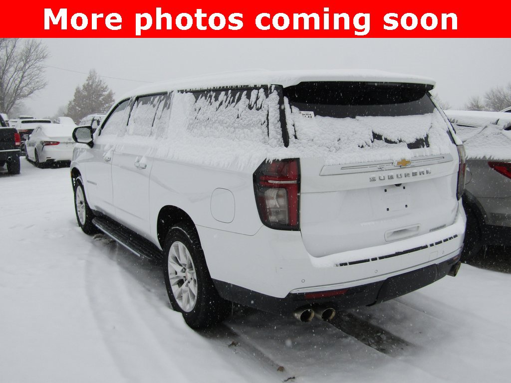 2023 Chevrolet Suburban Premier photo 3