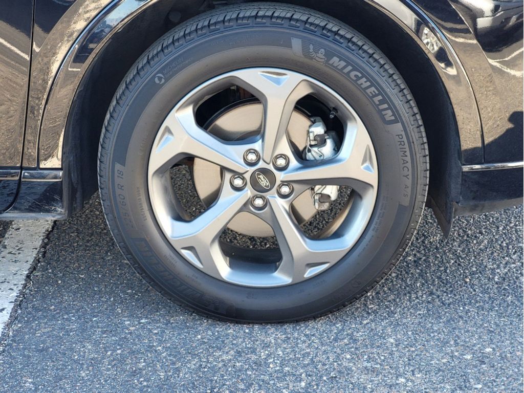 2024 Ford Escape ST-Line photo 11