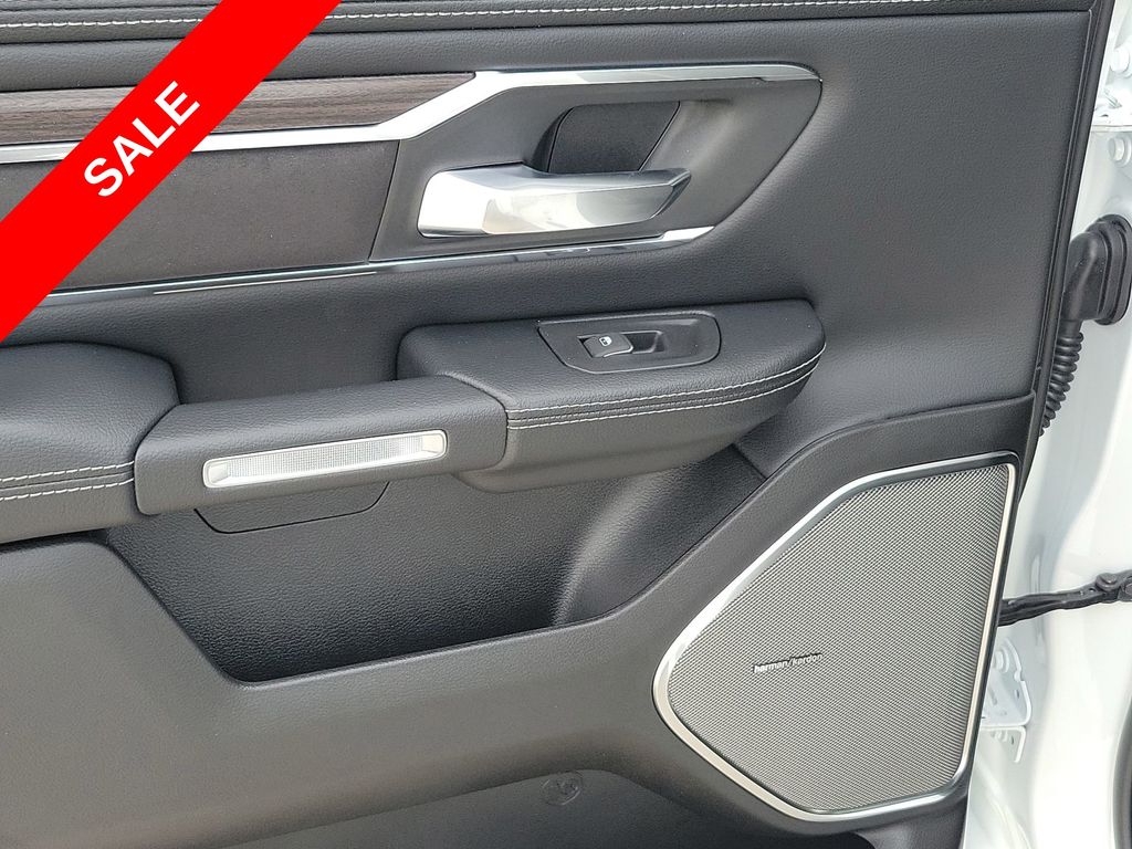 2025 Ram 1500 Laramie photo 33