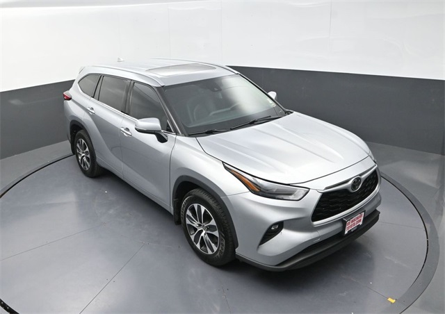 2022 Toyota Highlander XLE photo 18