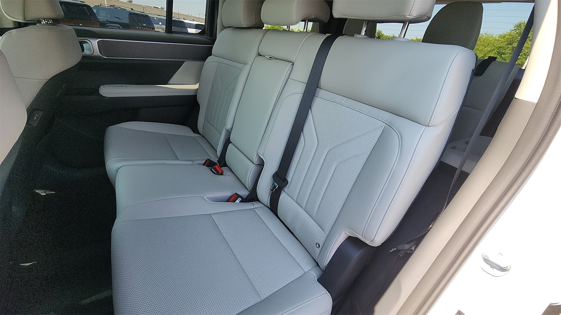 2026 Hyundai Santa Fe SEL photo 17