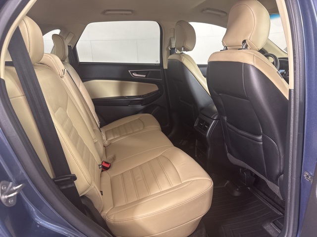 2018 Ford Edge SEL photo 4