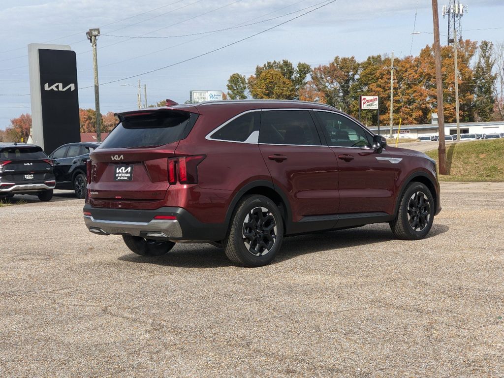 2025 Kia Sorento S photo 2