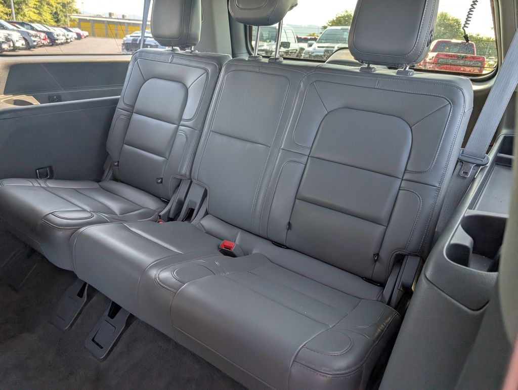 2021 Lincoln Navigator L Reserve photo 9