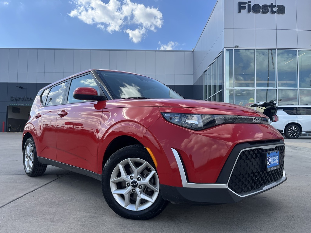 2024 Kia Soul LX's photo