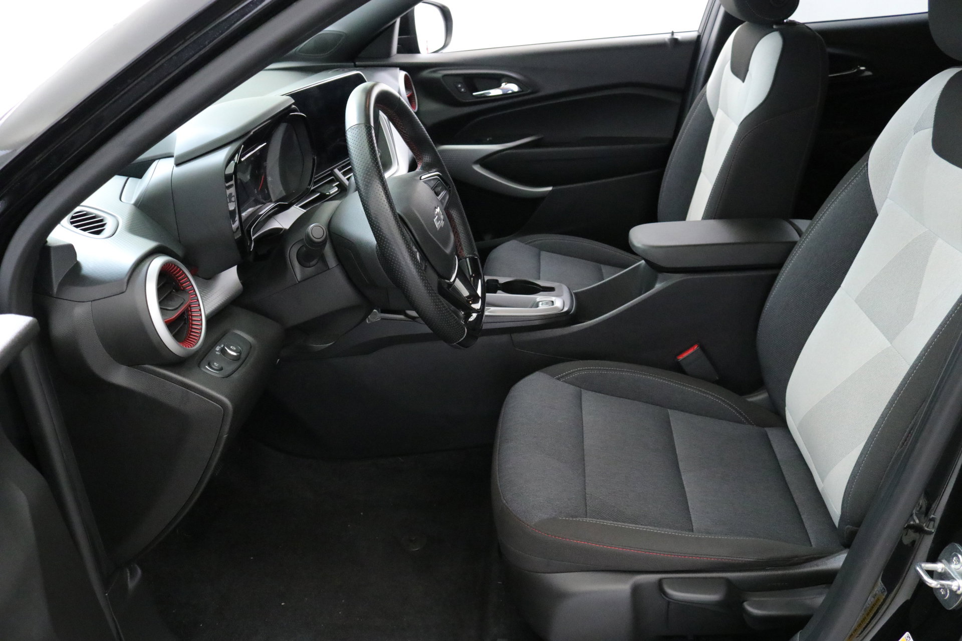 2024 Chevrolet Trax photo 23