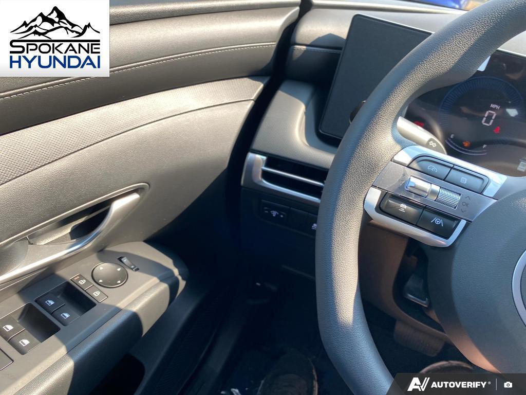 2026 Hyundai Tucson SE photo 5