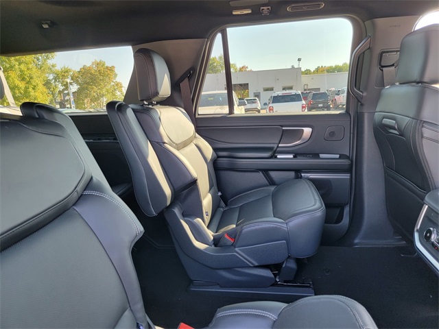 2025 Ford Expedition Platinum MAX photo 15