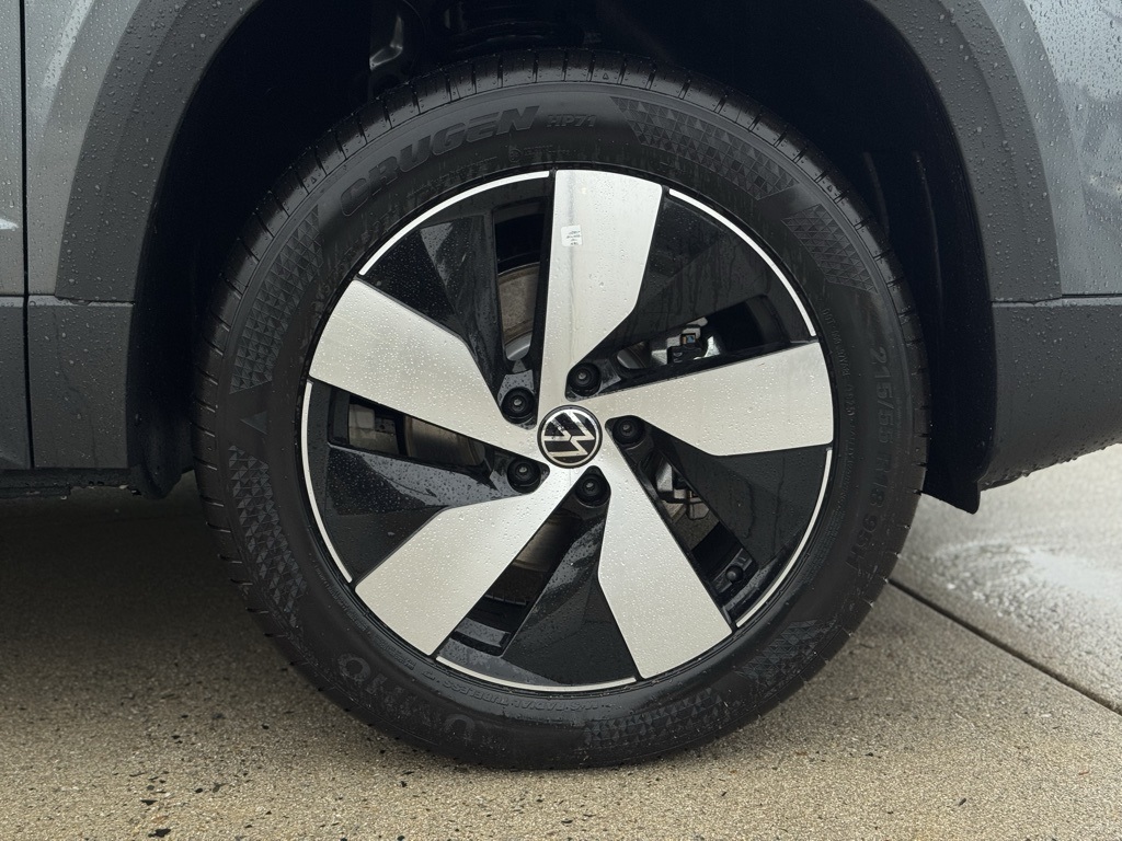 2025 Volkswagen Taos S photo 4