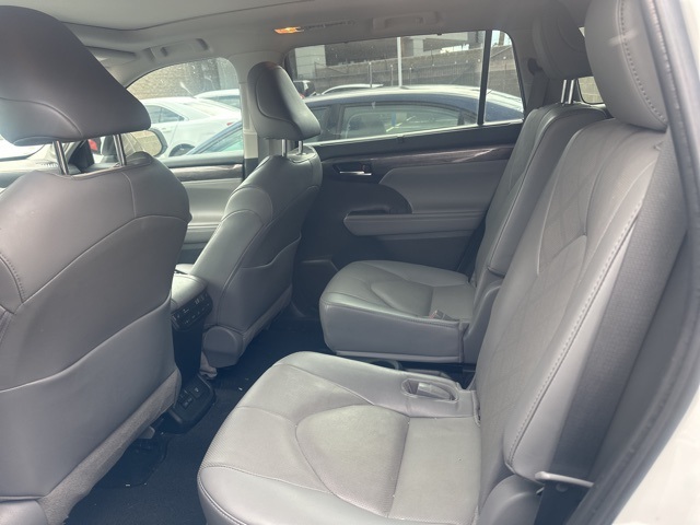 2022 Toyota Highlander Platinum photo 8